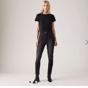 Levi’s 721 high rise skinny size 30 waist